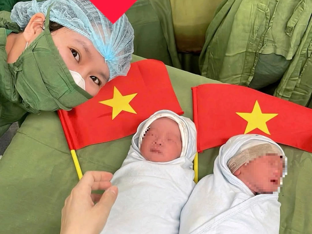Cặp song sinh chào đời ngày đặc biệt được đặt tên Thống Nhất và Hòa Bình