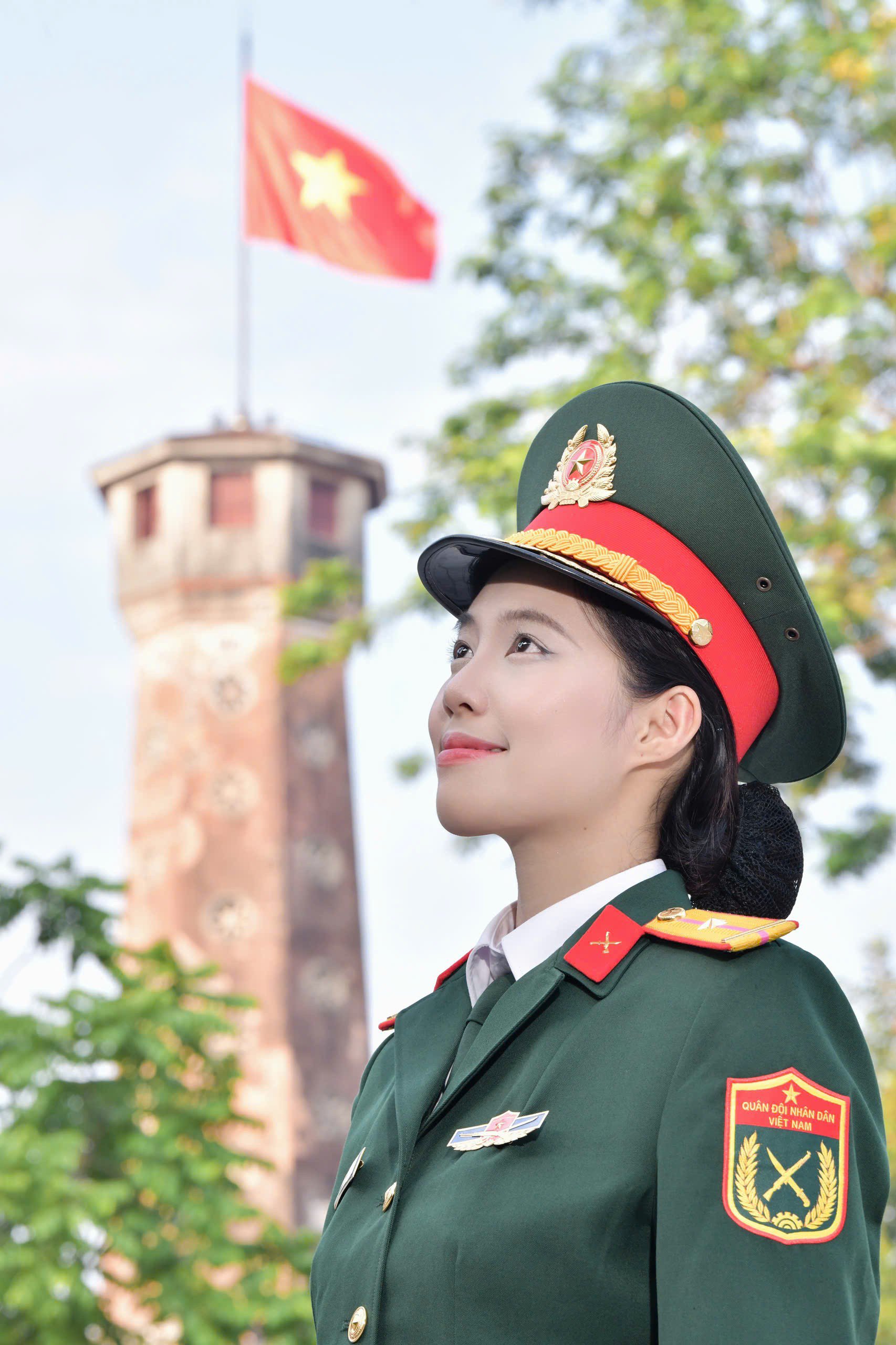 Nữ quân nhân tại Hoa hậu Việt Nam tiếp lửa truyền thống cách mạng của gia đình
