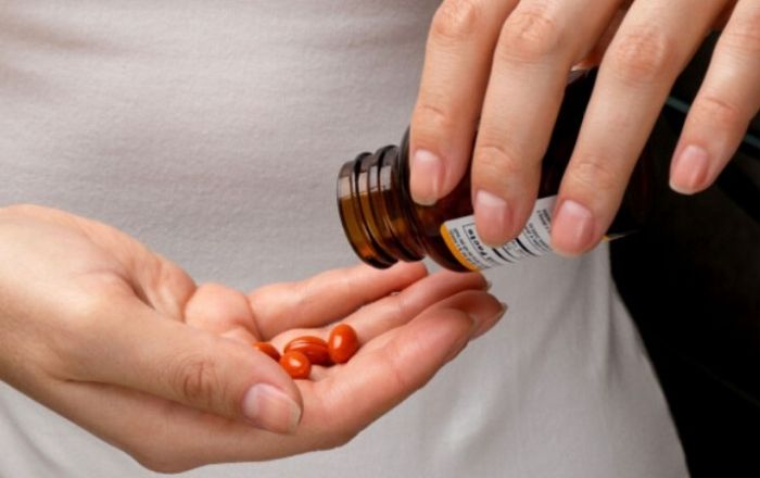 8 biện pháp phòng tránh tương tác thuốc trong điều trị bệnh mạn tính