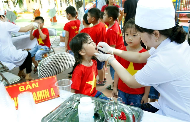 Tốn tiền mua vitamin A liều cao cho con nhưng nhận về chỉ là… liều thấp