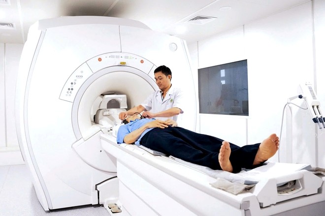 Bệnh viện Đa khoa TP Vinh làm chủ kỹ thuật HoLEP điều trị phì đại tuyến tiền liệt
