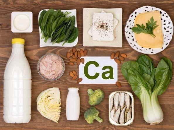 Giai đoạn cha mẹ nên bổ sung canxi cho trẻ
