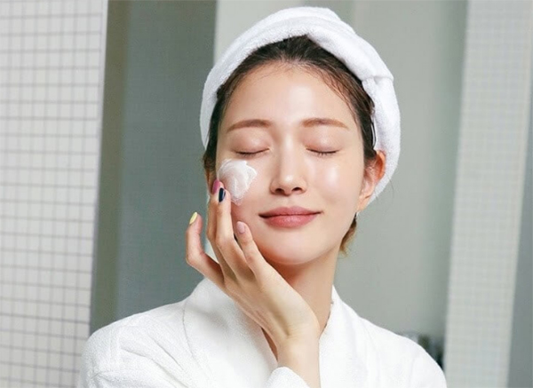 Khắc phục 4 tình trạng da thường gặp trong ngày hè