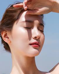 Làm gì để da không bắt nắng?