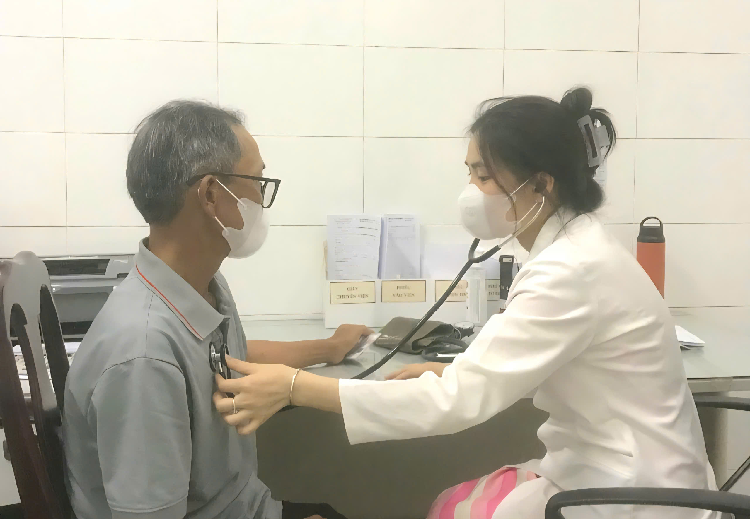Cơ sở y tế ở Huế chủ động phòng chống COVID-19, lưu ý người bệnh nhóm nguy cơ cao