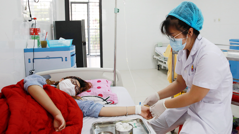 Bệnh truyền nhiễm gia tăng ở phía Nam, sởi và sốt xuất huyết diễn biến phức tạp