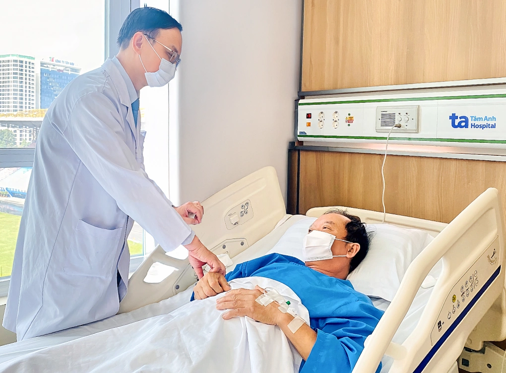 Suy thận cấp bởi hai viên sỏi mắc kẹt