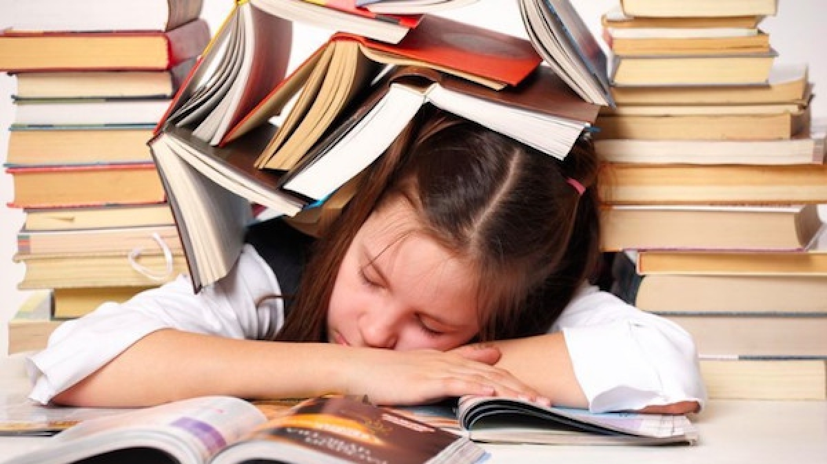 Sĩ tử có nên dùng viên uống bổ não trong mùa thi?