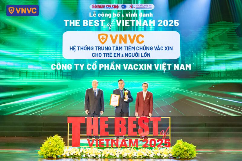 VNVC nhận giải Hệ thống tiêm chủng tốt nhất Việt Nam 2025