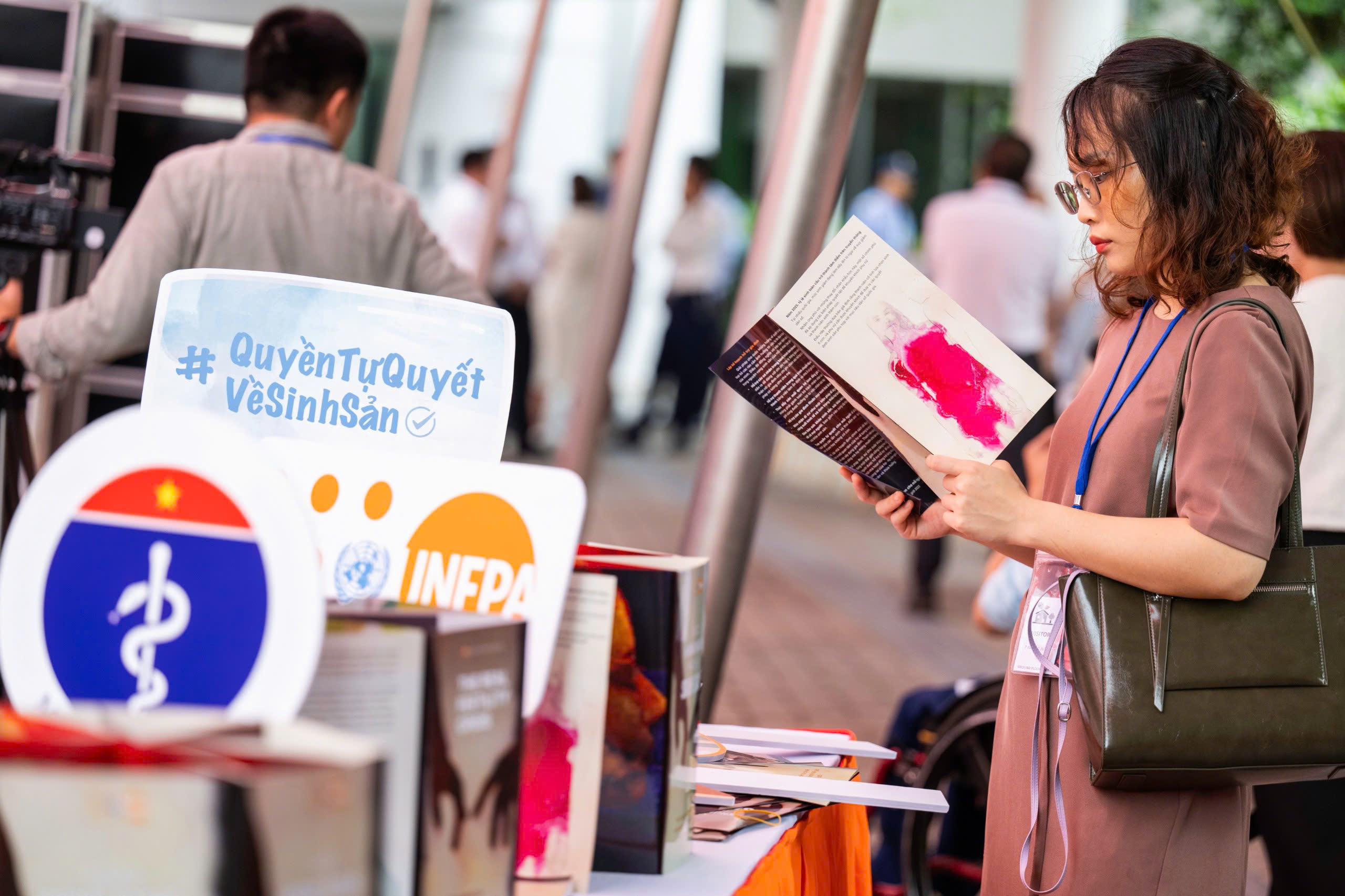 Đảm bảo mọi cá nhân và cặp vợ chồng đều có quyền tự quyết về sinh sản vì một tương lai phát triển bền vững
