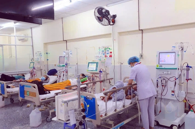 Đề xuất bổ sung thuốc TAF vào danh mục BHYT cho bệnh nhân suy thận