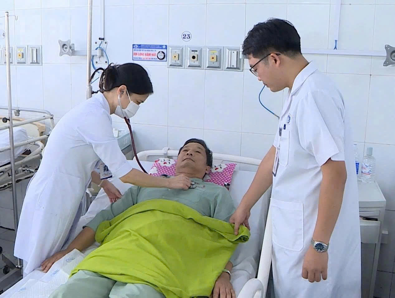 2 giờ "nghẹt thở" giành giật sự sống cho bệnh nhân nhồi máu cơ tim