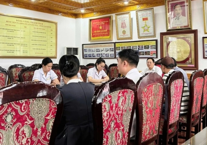 Ninh Bình: Nữ điều dưỡng bị người nhà bệnh nhân hành hung lúc nửa đêm