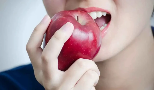 10 loại thực phẩm nên ăn để nướu răng khỏe mạnh hơn