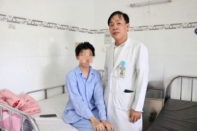 Phẫu thuật thành công u màng não tái phát cho bệnh nhi 15 tuổi