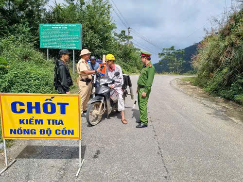 Phú Thọ xử phạt hơn 500 trường hợp vi phạm nồng độ cồn trong những ngày đầu ra quân
