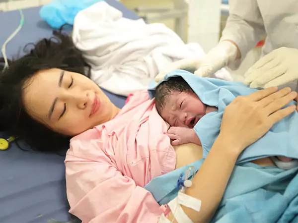 Thực trạng kiến thức, thực hành phương pháp da kề da và cho con bú sớm của sản phụ sau đẻ thường tại Khoa Phụ sản tại Bệnh viện Đa khoa Hà Đông năm 2024 Thực trạng kiến thức, thực hành phương pháp da kề da và cho con bú sớm của sản phụ sau đẻ thường tại Khoa Phụ sản tại Bệnh viện Đa khoa Hà Đông năm 2024