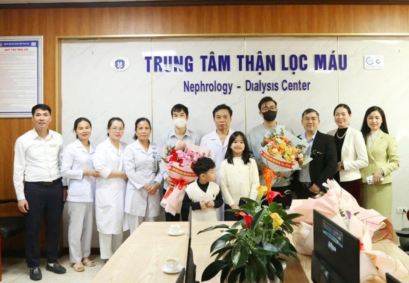 Bệnh viện Đa khoa tỉnh Phú Thọ khẳng định năng lực chuyên môn vững vàng qua các ca ghép thận chuyên sâu Bệnh viện Đa khoa tỉnh Phú Thọ khẳng định năng lực chuyên môn vững vàng qua các ca ghép thận chuyên sâu