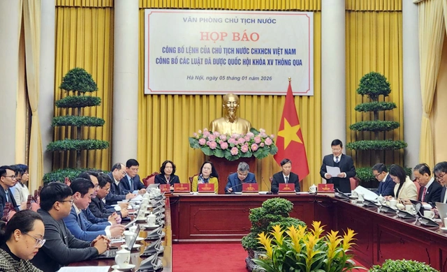 Luật Phòng bệnh: Bước chuyển căn bản từ chữa bệnh sang chủ động bảo vệ sức khỏe nhân dân Luật Phòng bệnh: Bước chuyển căn bản từ chữa bệnh sang chủ động bảo vệ sức khỏe nhân dân