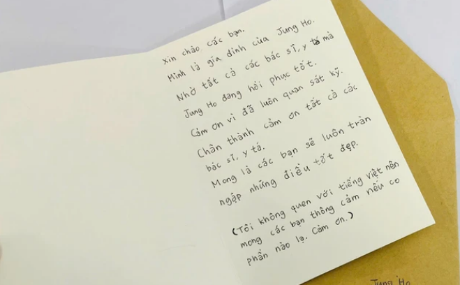 Du khách Hàn Quốc gửi thư cảm ơn bác sĩ Việt Nam