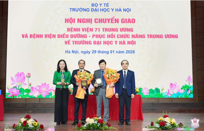 2 bệnh viện trung ương chính thức chuyển giao về Trường Đại học Y Hà Nội