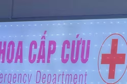 Gia đình nhanh trí cứu người đàn ông đột ngột cấm khẩu lúc nửa đêm