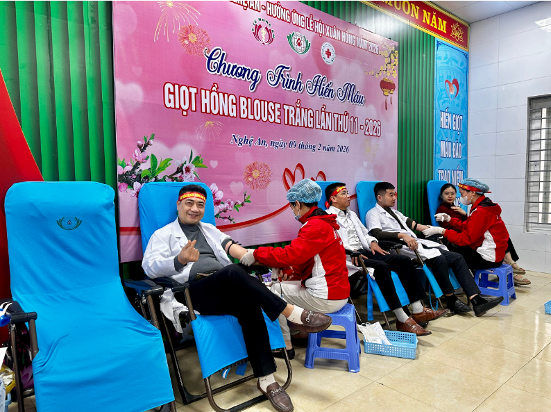 'Giọt hồng Blouse trắng' lan tỏa nghĩa cử cao đẹp hiến máu cứu người