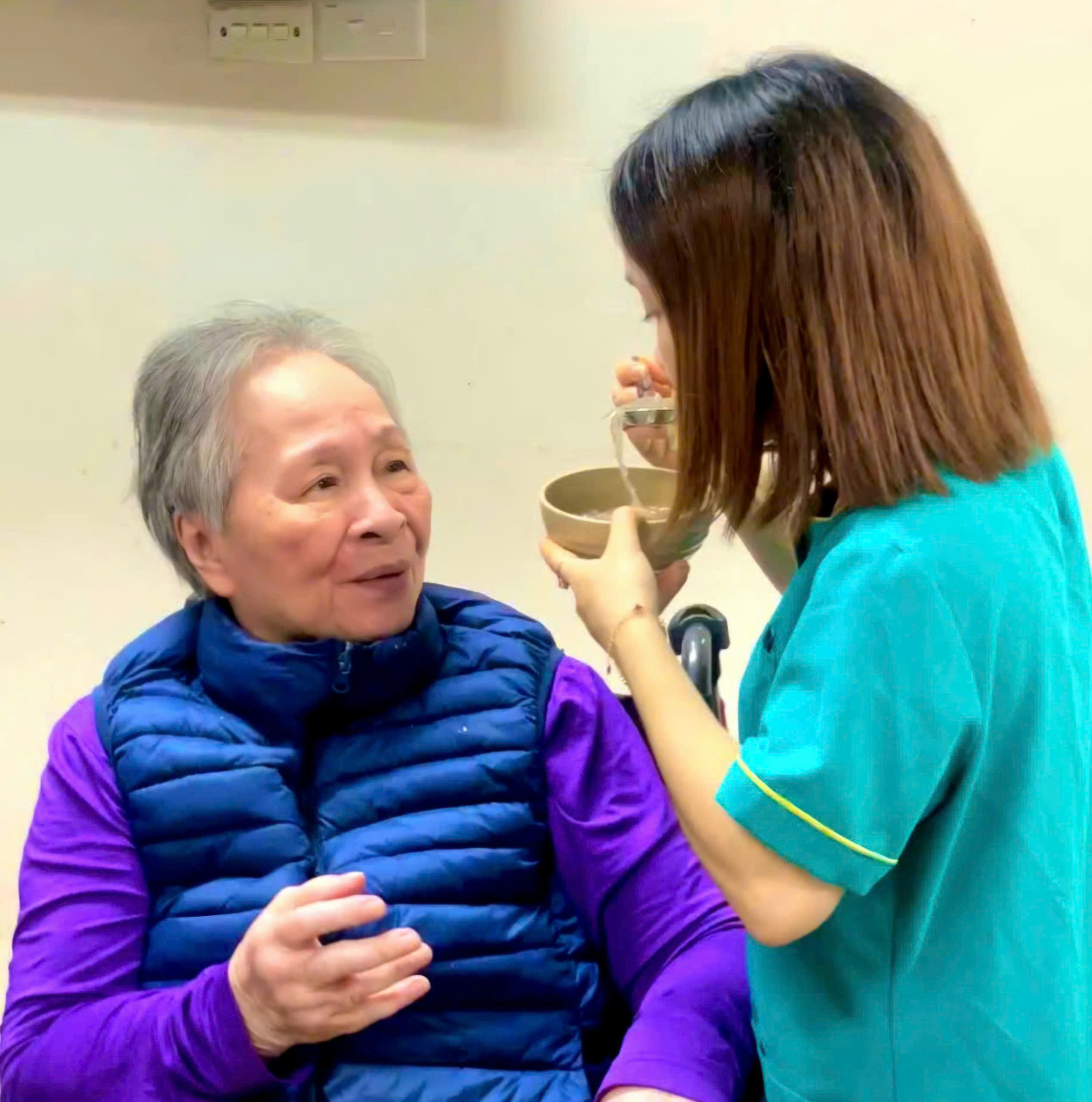 Đánh giá tuân thủ quy trình đặt catheter tĩnh mạch ngoại biên của điều dưỡng tại Bệnh viện đa khoa tỉnh Ninh Bình năm 2021 Evaluation of compliance with the peripheral venous catheter placement procedure by nurses at Ninh Binh Provincial General Hospital in 2021 Đánh giá tuân thủ quy trình đặt catheter tĩnh mạch ngoại biên của điều dưỡng tại Bệnh viện đa khoa tỉnh Ninh Bình năm 2021 Evaluation of compliance with the peripheral venous catheter placement procedure by nurses at Ninh Binh Provincial General Hospital in 2021