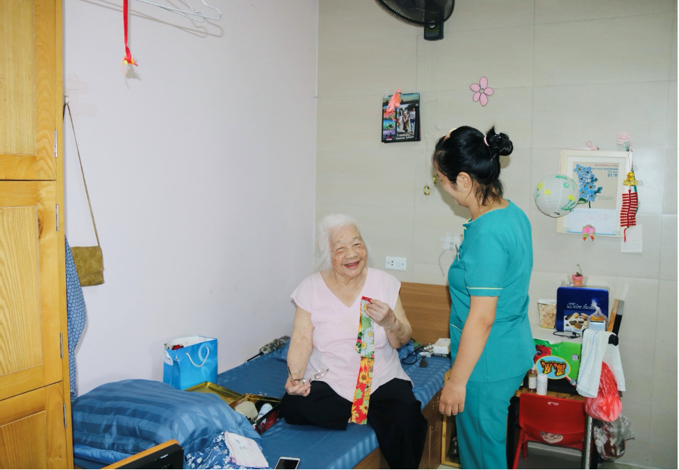 KHẢO SÁT KIẾN THỨC CỦA ĐIỀU DƯỠNG TRONG VIỆC CHUẨN BỊ VÀ THỰC HIỆN THUỐC QUA ĐƯỜNG TĨNH MẠCH