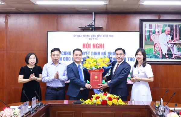 Ông Lê Đình Thanh Sơn tiếp tục giữ chức vụ Giám đốc Bệnh viện Đa khoa tỉnh Phú Thọ