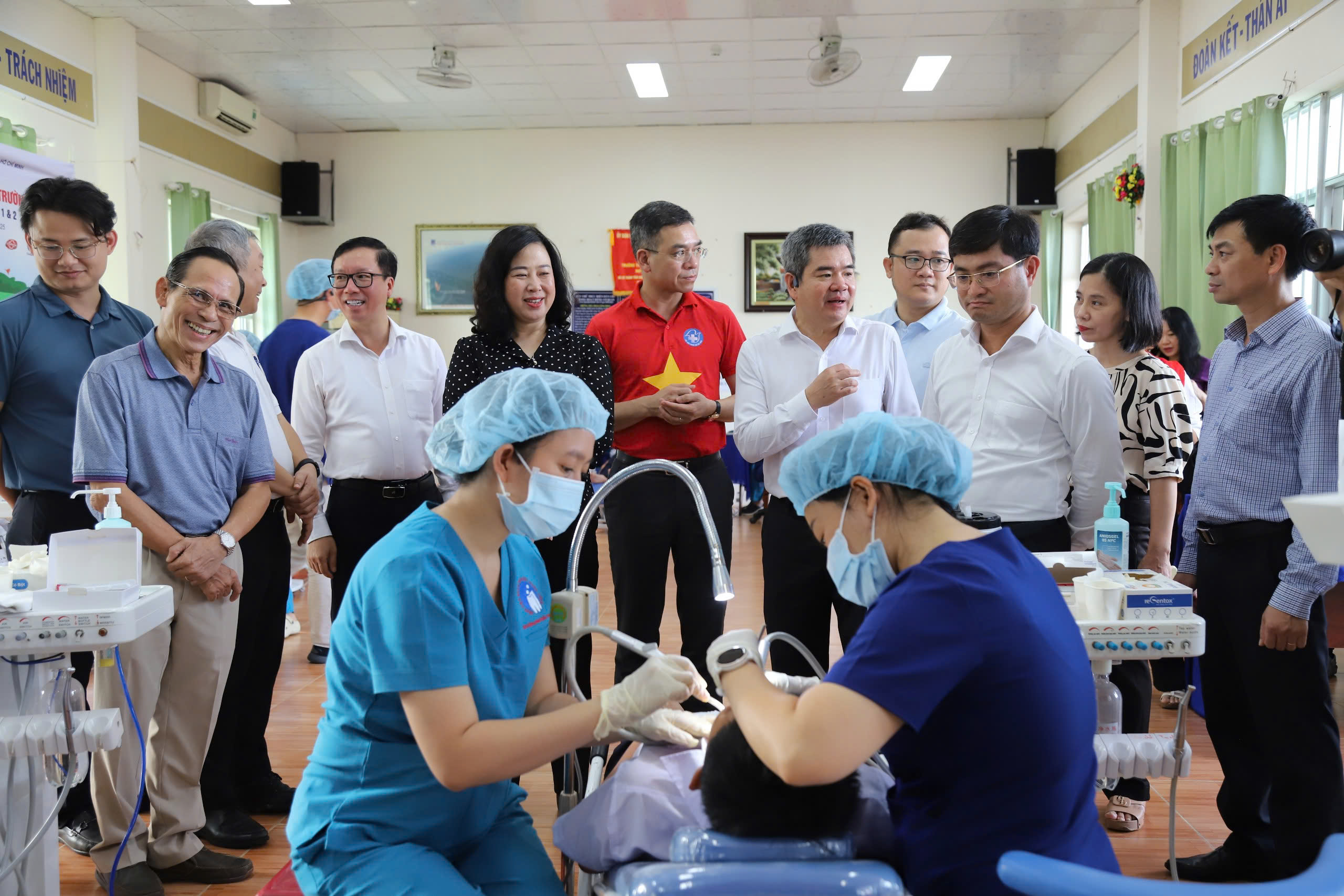 CÁC YẾU TỐ ẢNH HƯỞNG ĐẾN Ý ĐỊNH QUAN HỆ TÌNH DỤC AN TOÀN CỦA SINH VIÊN ĐẠI HỌC Y DƯỢC THÀNH PHỐ HỒ CHÍ MINH