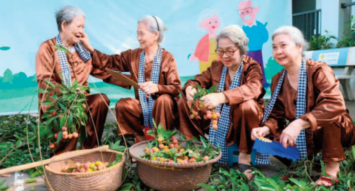 THAY ĐỔI THÓI QUEN ĂN UỐNG ĐỂ ĐẢM BẢO SỨC KHỎE NGƯỜI CAO TUỔI TRONG DỊP TẾT.