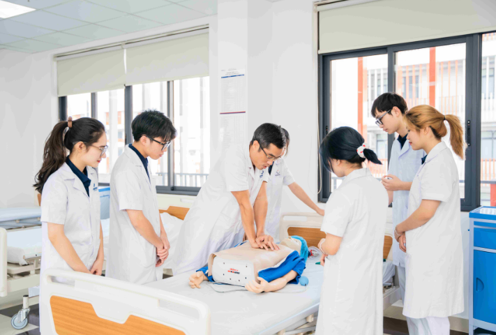 ĐẠI HỌC PHENIKAA THÔNG BÁO TUYỂN SINH THẠC SĨ ĐIỀU DƯỠNG 2026