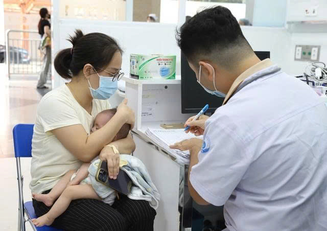 Ca tay chân miệng ở TPHCM tăng gần gấp đôi, 2 trường hợp tử vong trong tuần