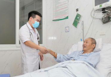 THỰC TRẠNG TUÂN THỦ PHÒNG NGỪA CHUẨN CỦA NHÂN VIÊN Y TẾ TẠI KHOA GÂY MÊ HỒI SÚC BỆNH VIỆN ĐA KHOA ĐỨC GIANG