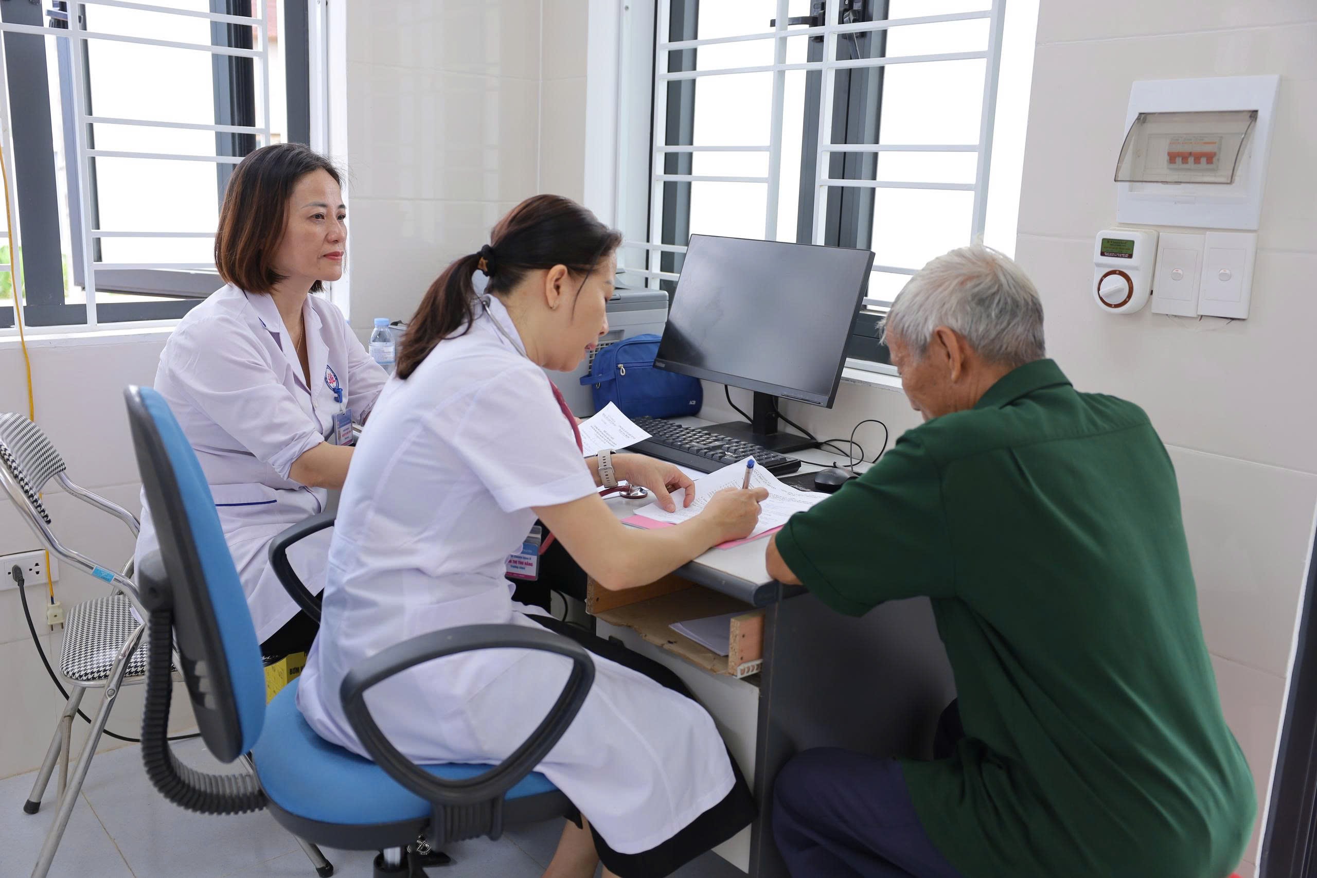 Đưa dịch vụ y tế chất lượng đến gần hơn với người dân