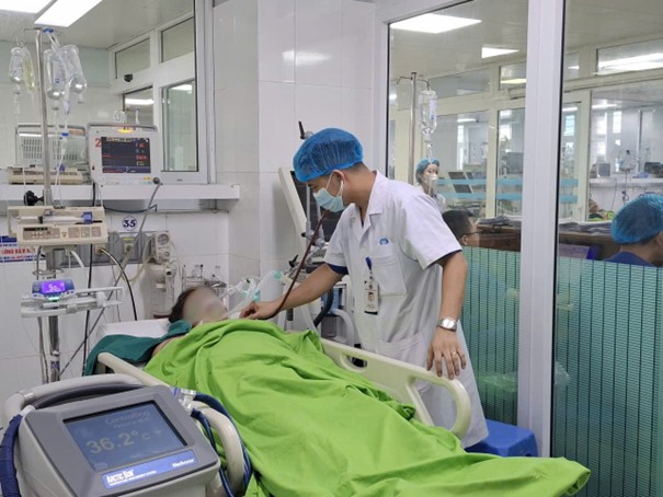Phú Thọ: Liên tiếp nhập viện do sốc nhiệt vì nắng nóng cực đoan