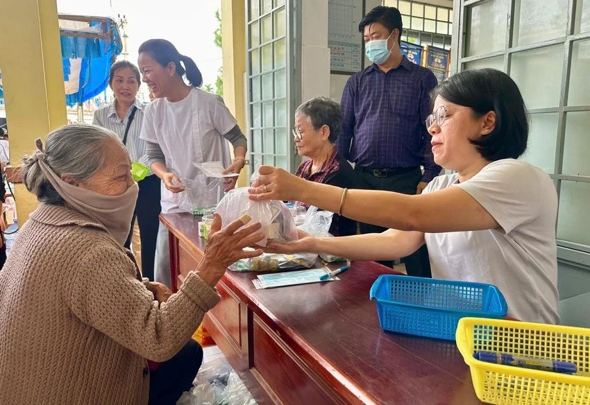 Từ 10/7, 12 nhóm bệnh nhân được hỗ trợ cấp thuốc miễn phí