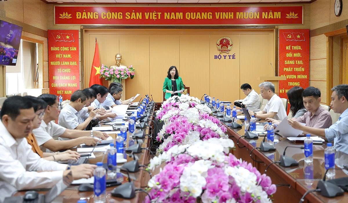 Bộ trưởng Bộ Y tế Đào Hồng Lan: Cuối tháng 6 năm 2026 hoàn thành công tác rà soát văn bản quy phạm pháp luật theo đúng yêu cầu Bộ trưởng Bộ Y tế Đào Hồng Lan: Cuối tháng 6 năm 2026 hoàn thành công tác rà soát văn bản quy phạm pháp luật theo đúng yêu cầu