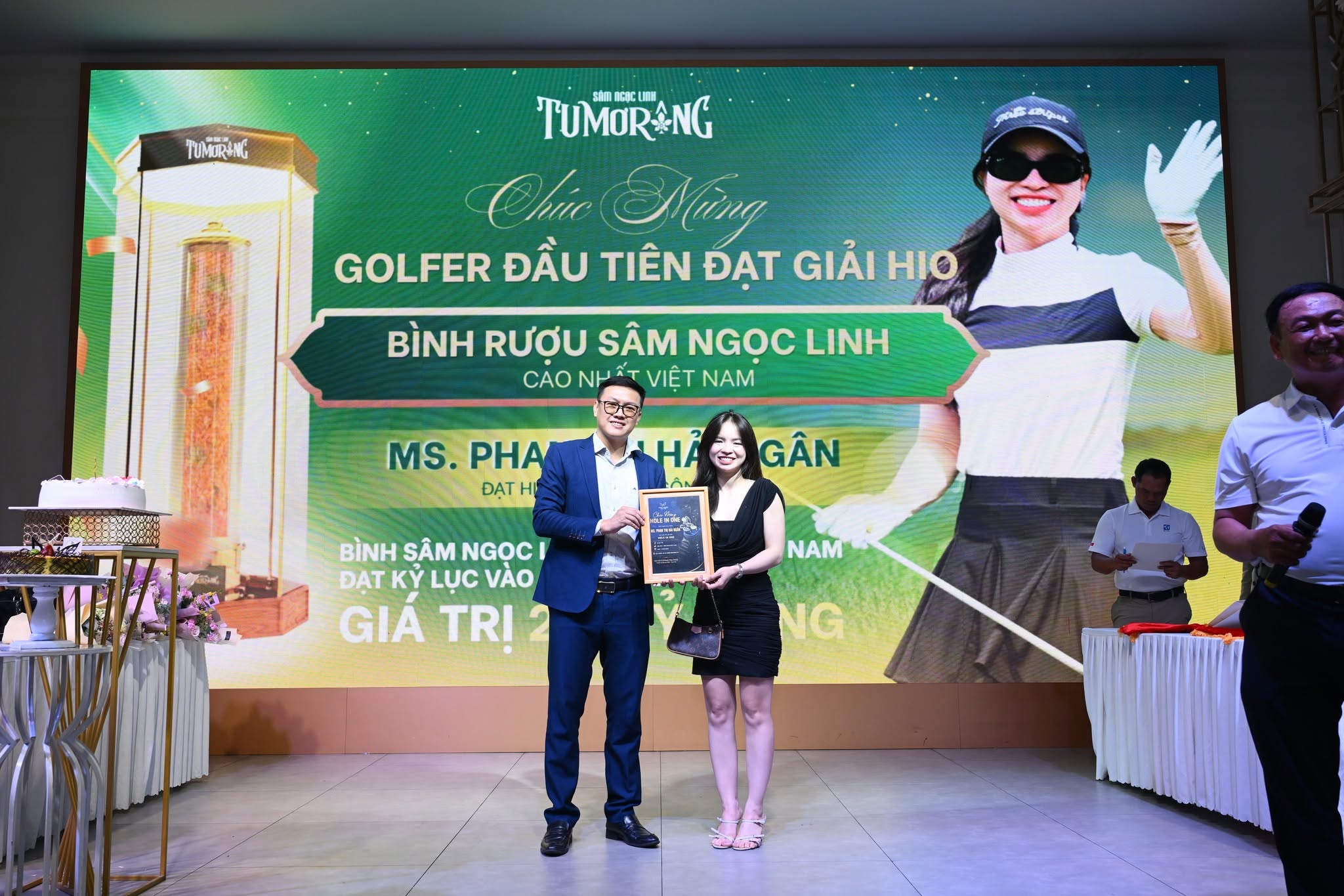 Cú Hole-in-One ngoạn mục mang về giải thưởng 2,3 tỷ đồng tại giải Golf CLB Doanh nhân Đắk Lắk