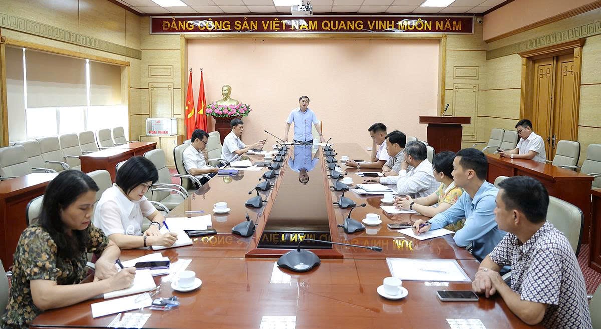 Thứ trưởng Bộ Y tế Trần Văn Thuấn: Phát triển điều trị đa ngành, lấy người bệnh làm trung tâm đối với khám, chữa bệnh và bắt buộc chữa bệnh tâm thần Thứ trưởng Bộ Y tế Trần Văn Thuấn: Phát triển điều trị đa ngành, lấy người bệnh làm trung tâm đối với khám, chữa bệnh và bắt buộc chữa bệnh tâm thần