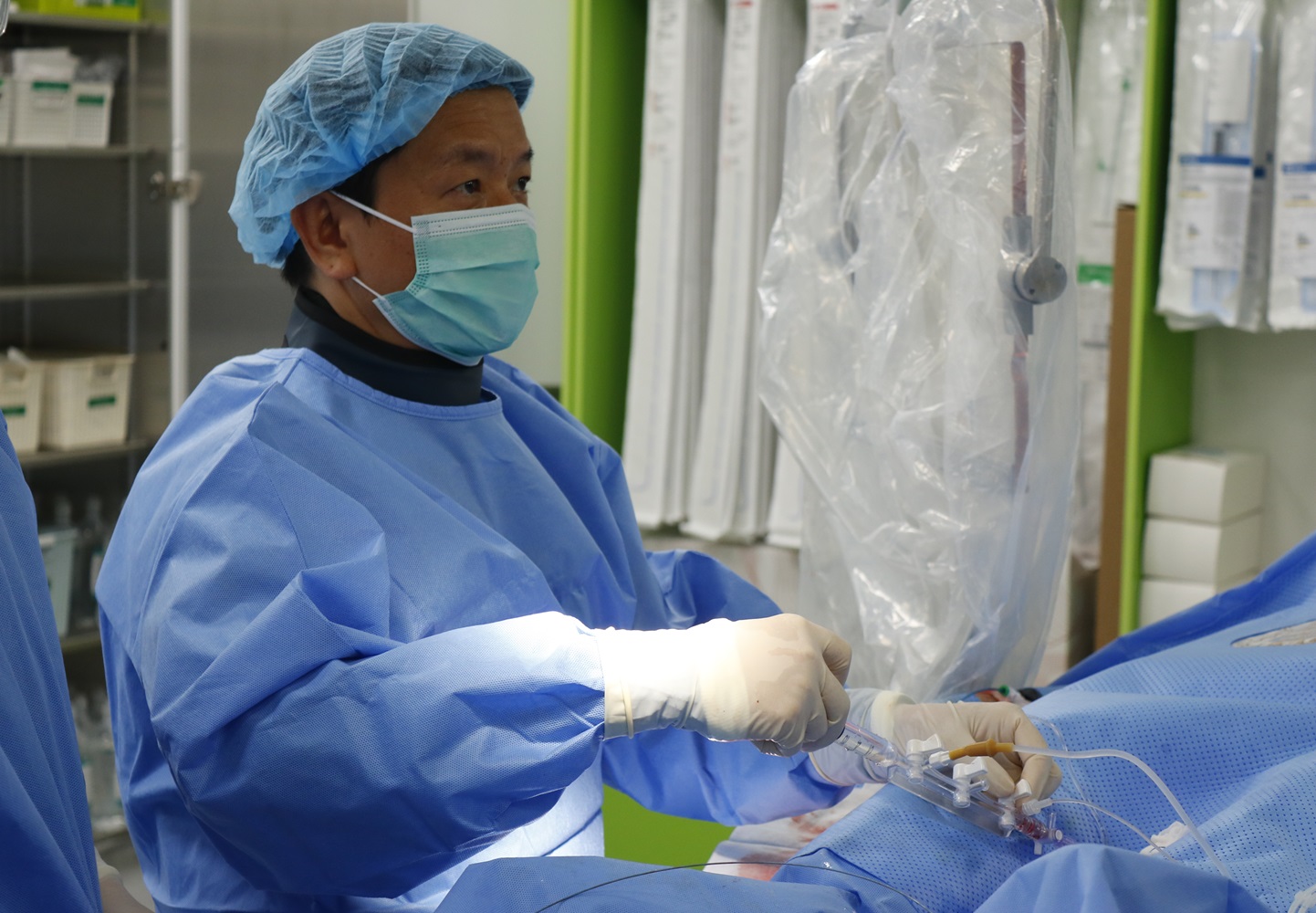 Đêm trắng giành giật sự sống tại Bệnh viện Bạch Mai cơ sở Ninh Bình Đêm trắng giành giật sự sống tại Bệnh viện Bạch Mai cơ sở Ninh Bình