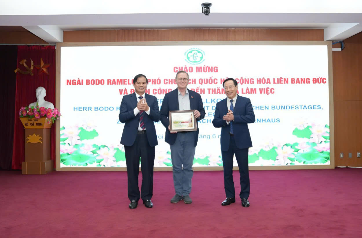 Việt Nam - Cộng hòa Liên bang Đức thúc đẩy hợp tác đào tạo điều dưỡng chăm sóc người cao tuổi