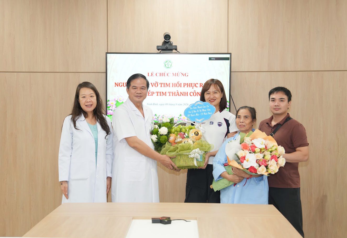 Thần tốc cứu sống ca vỡ tim cực kỳ nguy kịch tại Bệnh viện Bạch Mai cơ sở Ninh Bình
