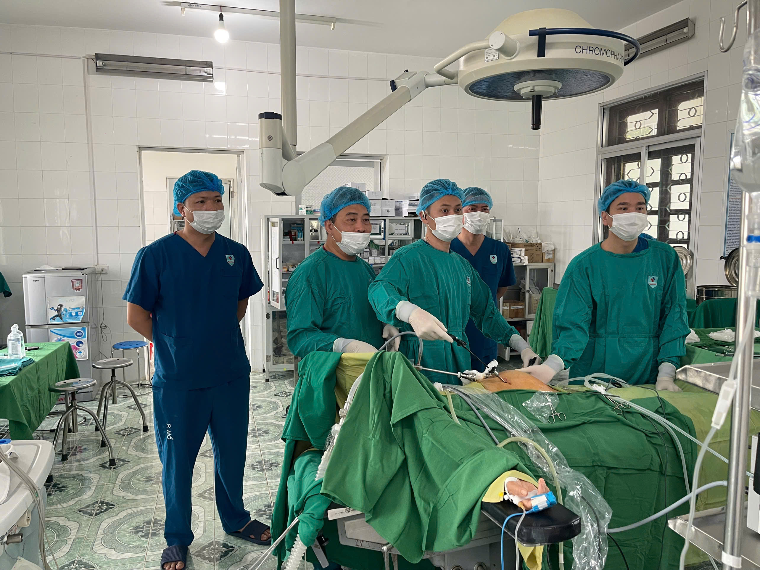 TTYT khu vực Vĩnh Tường: Cấp cứu kịp thời cụ bà 87 tuổi nguy kịch vì xương cá gây thủng ruột non TTYT khu vực Vĩnh Tường: Cấp cứu kịp thời cụ bà 87 tuổi nguy kịch vì xương cá gây thủng ruột non