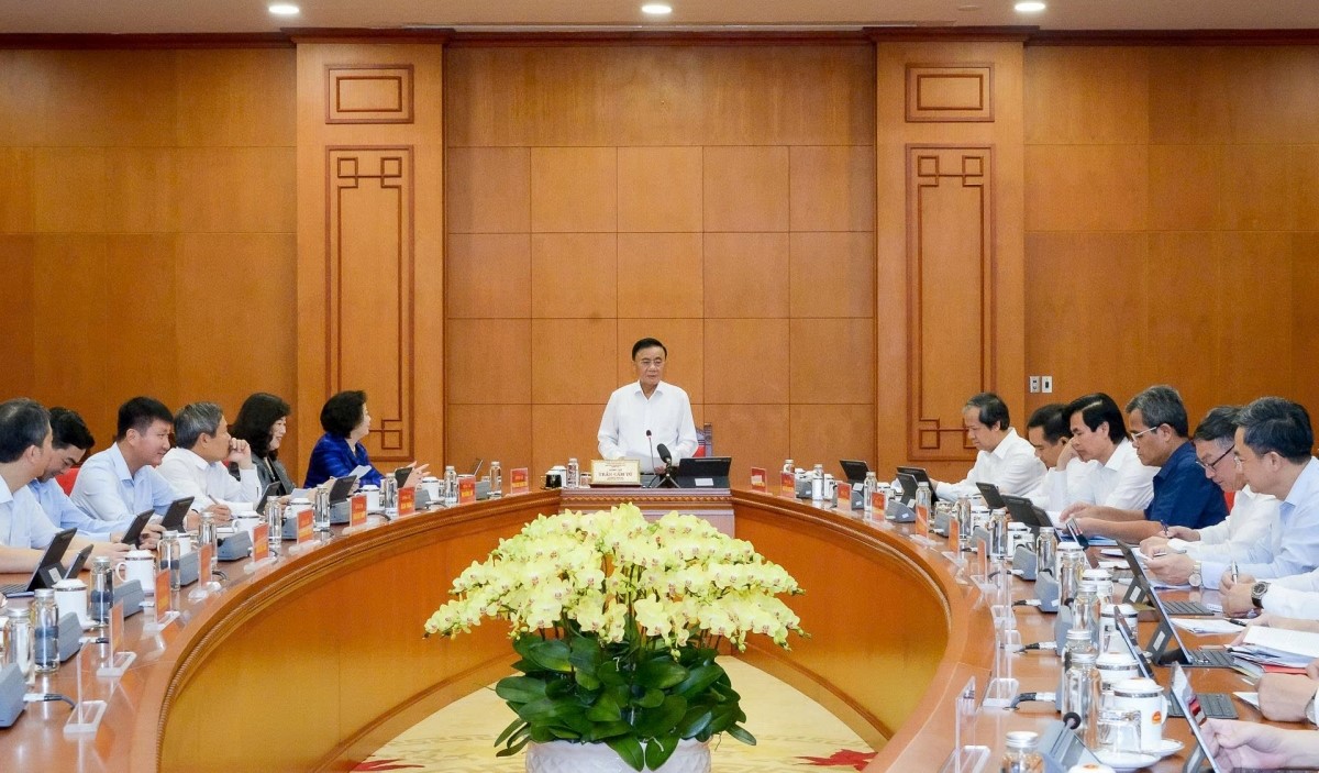 Thường trực Ban Bí thư Trần Cẩm Tú chủ trì sơ kết 1 năm thực hiện Nghị quyết 72-NQ/TW Thường trực Ban Bí thư Trần Cẩm Tú chủ trì sơ kết 1 năm thực hiện Nghị quyết 72-NQ/TW